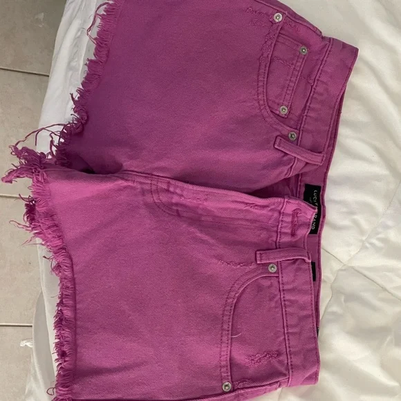 Lucky - Picture 3 of 3